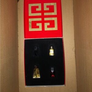 Vintage Givenchy Mini cologne gift set collection new from the year 2000